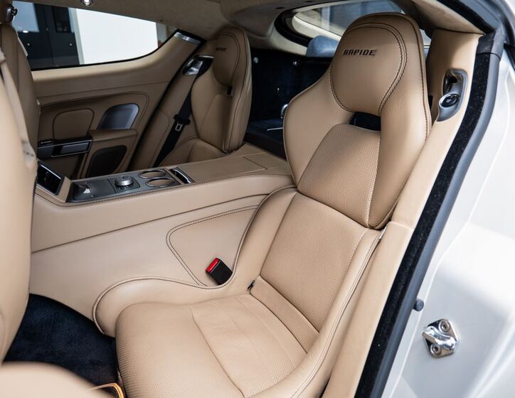 Aston Martin Rapide 11