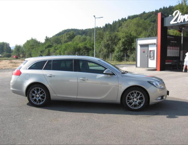 Opel Insignia 5