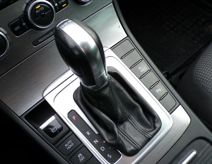 Volkswagen Passat 11