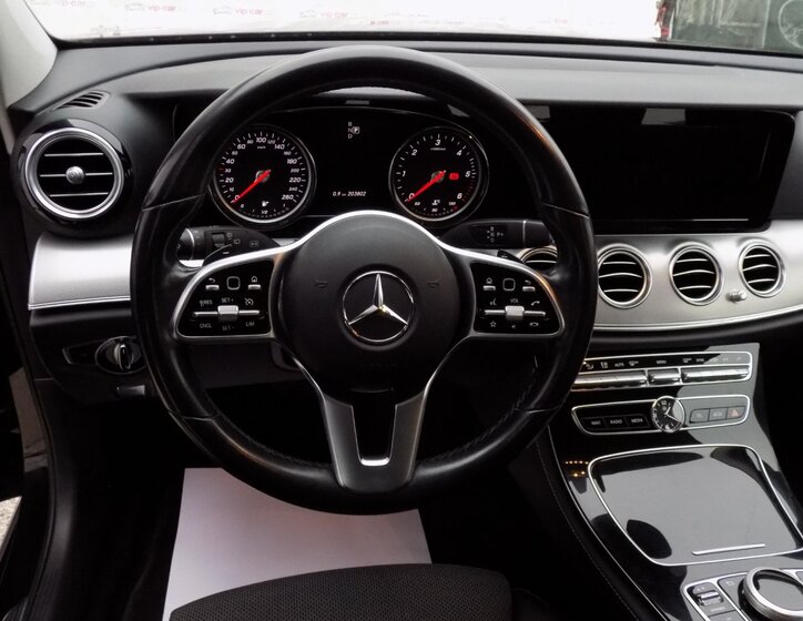 Mercedes-Benz Třídy E 23