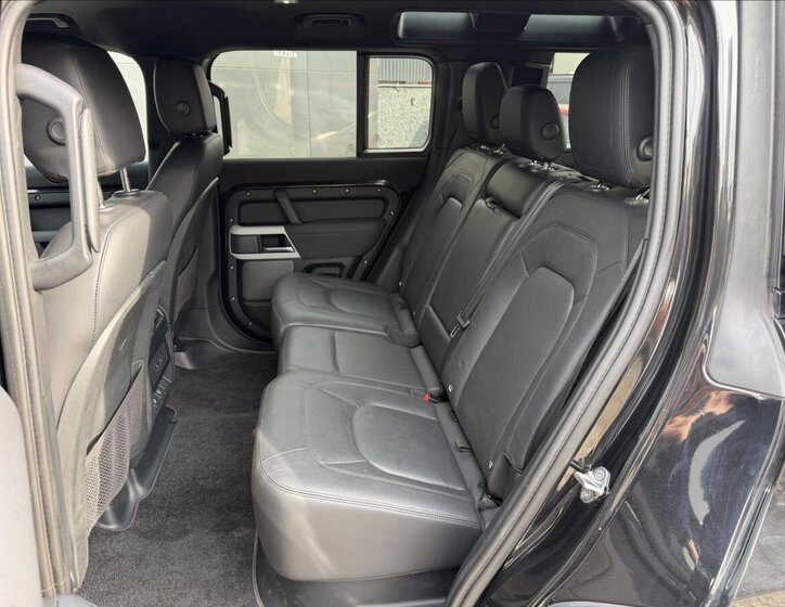 Land Rover Defender SUV / Terénní 3,0 l 221 kw