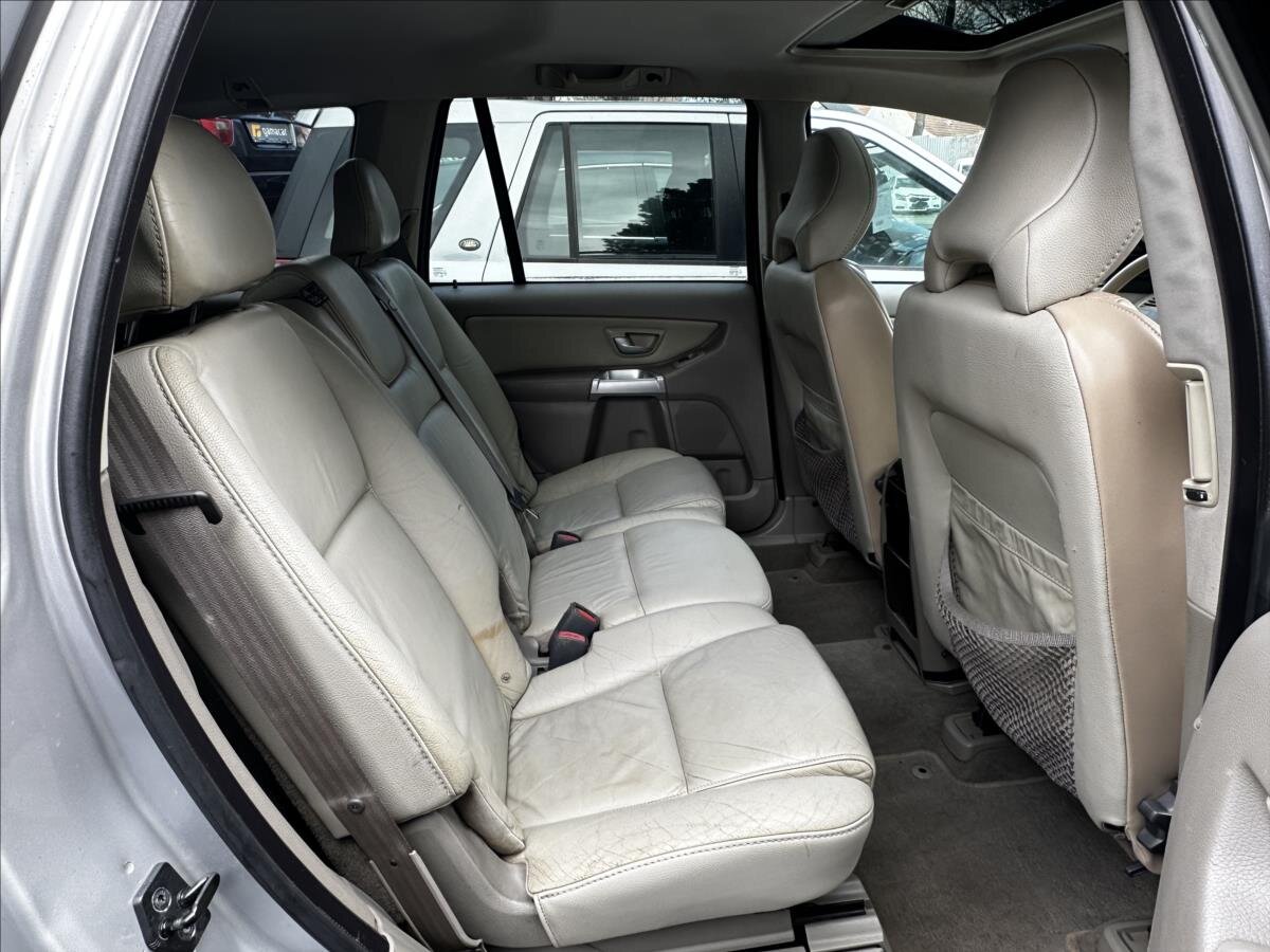 Volvo XC90 SUV / Terénní 2,4 l 120 kw