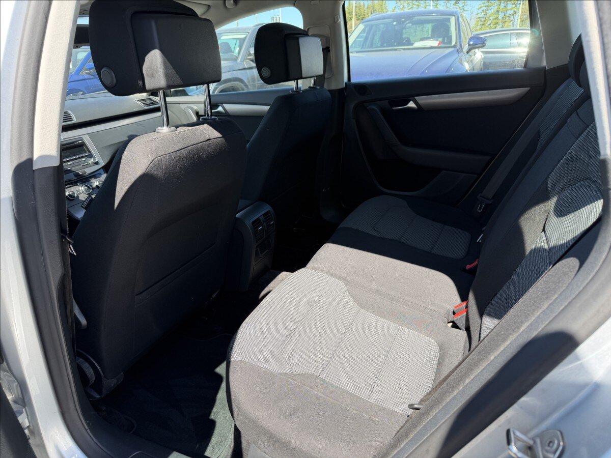 Volkswagen Passat Kombi 2,0 l 103 kw
