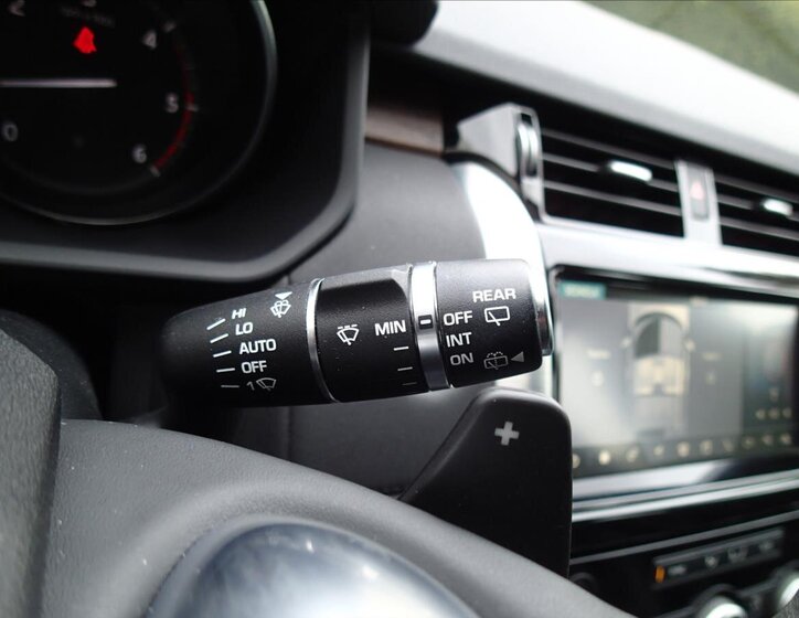 Land Rover Discovery SUV / Terénní 2,0 l 132 kw