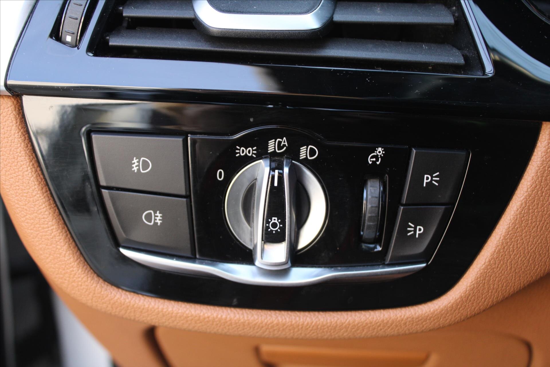 BMW Řada 5 Kombi 3,0 l 195 kw