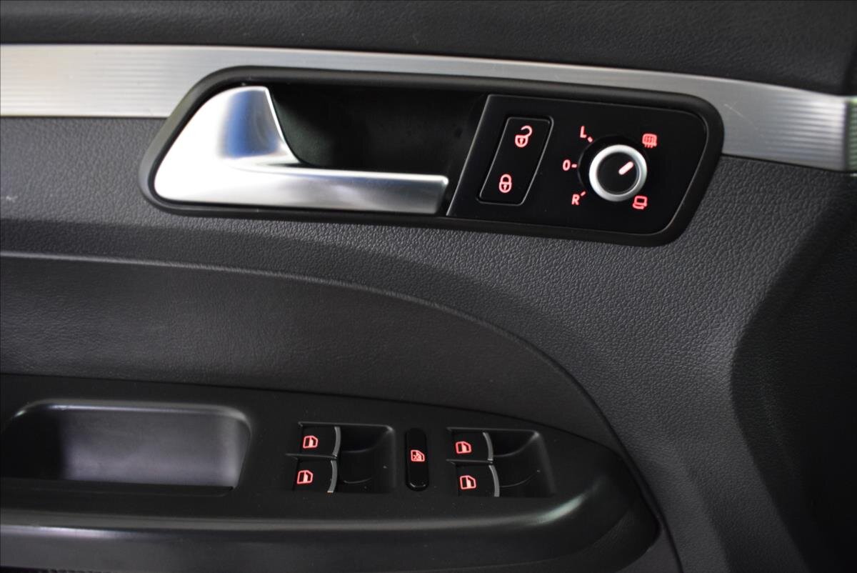 Volkswagen Touran MPV 2,0 l 103 kw