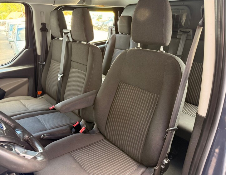 Ford Transit Custom 10
