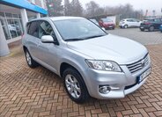 Toyota RAV4 Kombi 2,0 l 116 kw