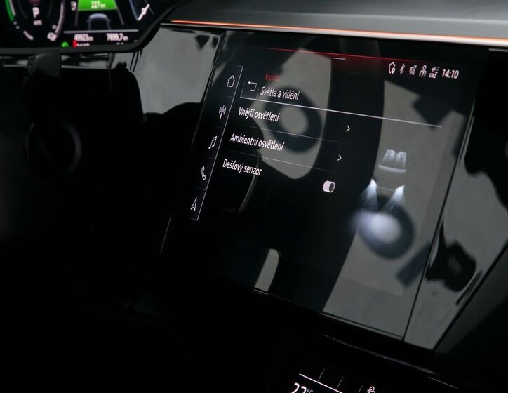 Audi e-tron SUV 0,0 300 kw