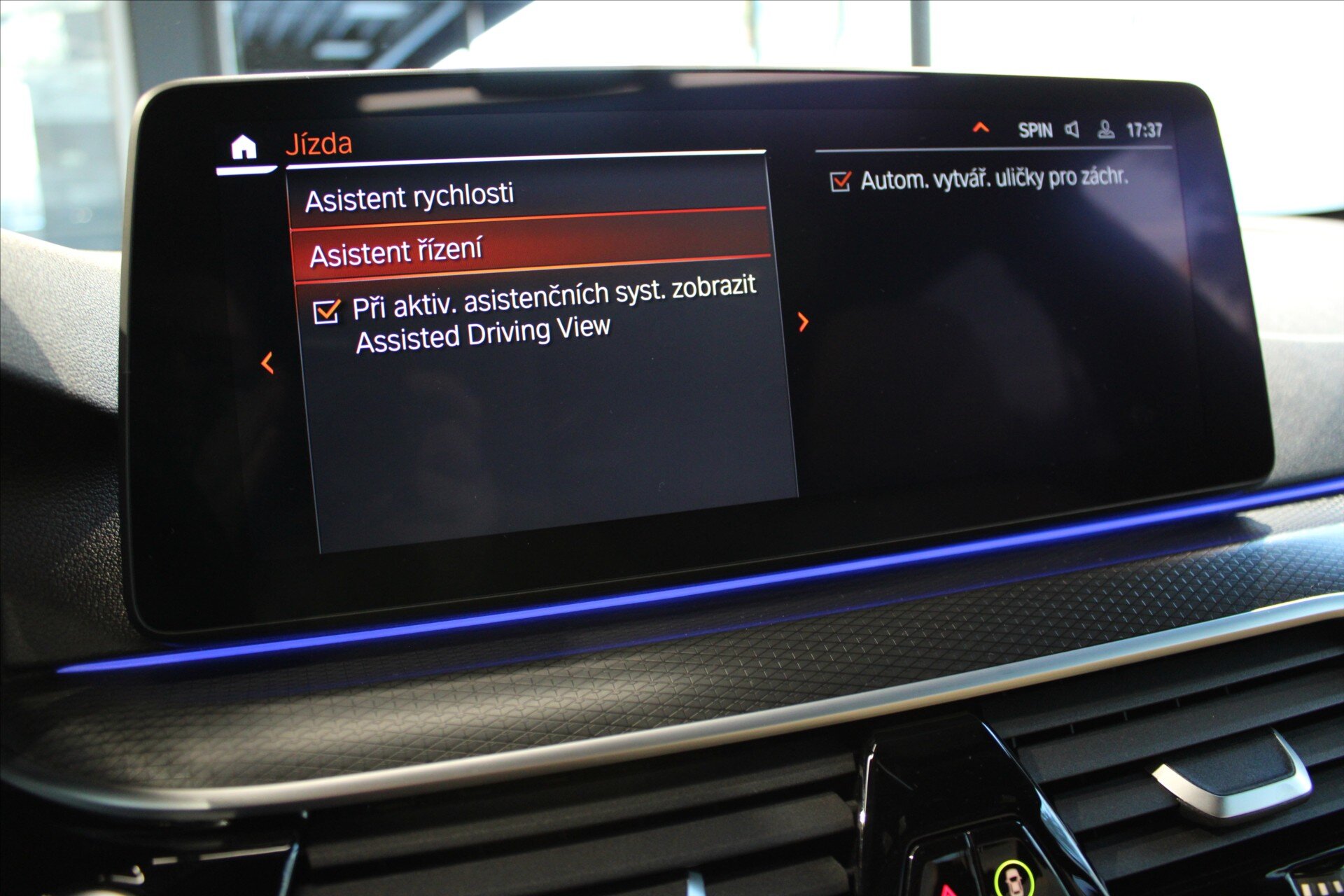 BMW Řada 5 Kombi 3,0 l 210 kw