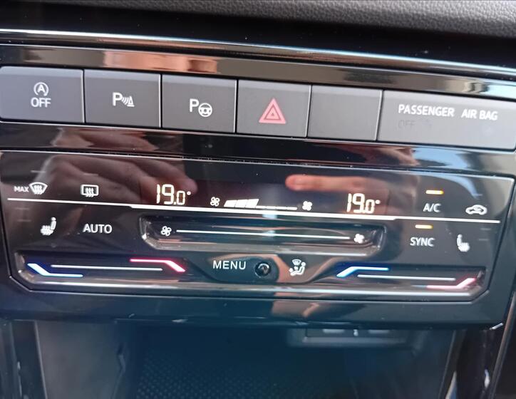 Volkswagen T-Cross 18