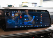 Chevrolet Suburban SUV 6,2 l 313 kw