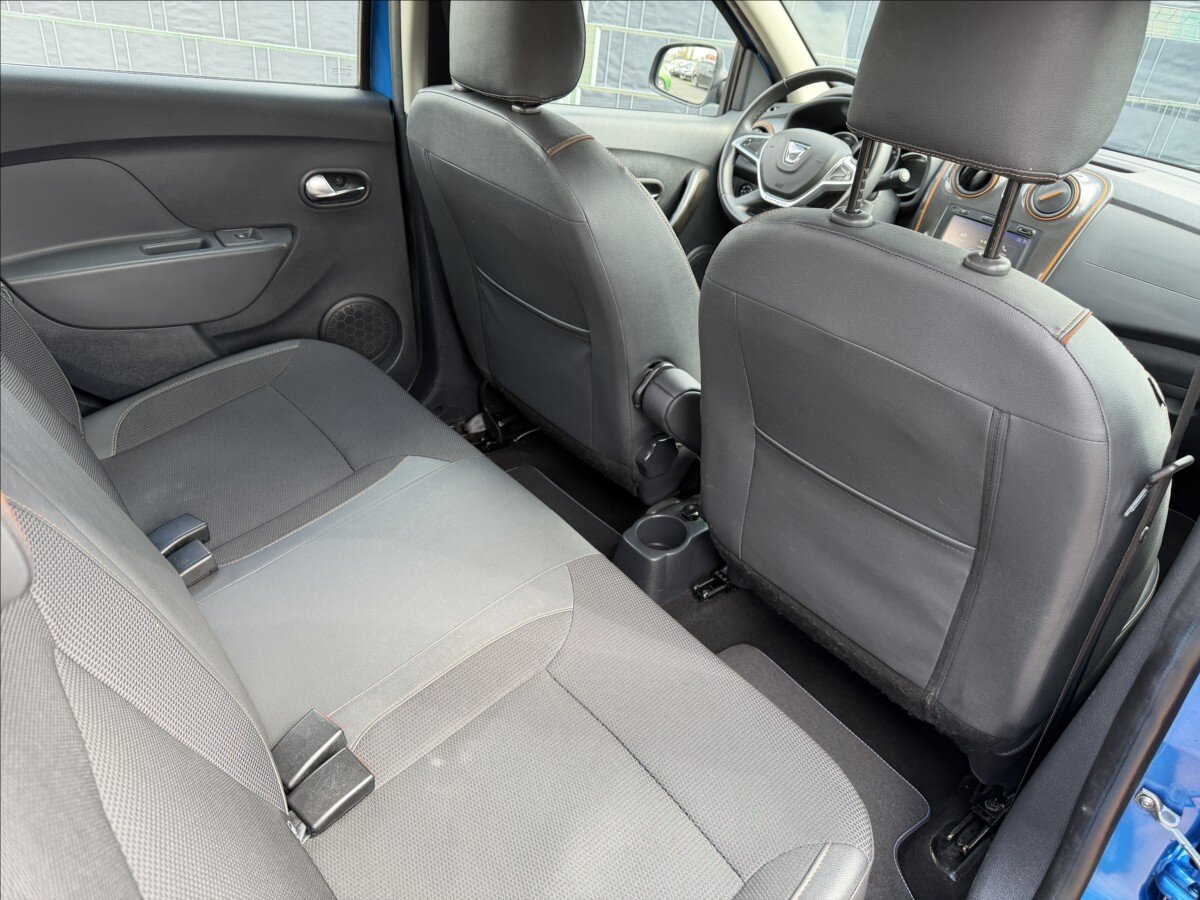 Dacia Sandero Hatchback 898,0 66 kw