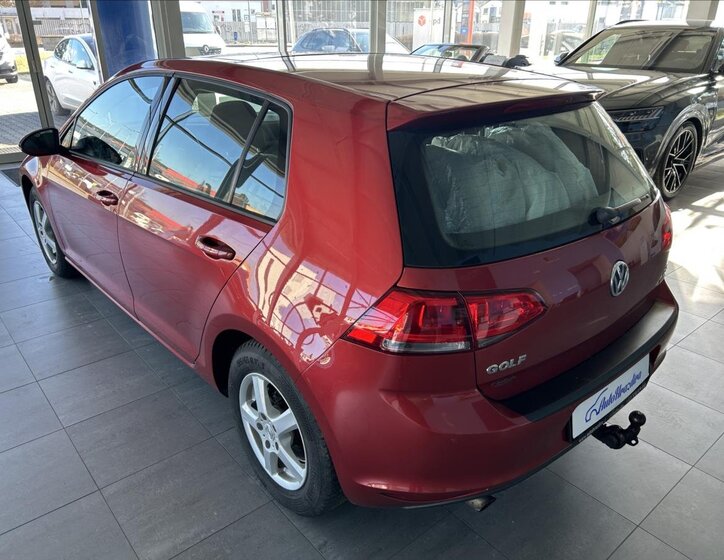 Volkswagen Golf Hatchback 1,2 l 77 kw