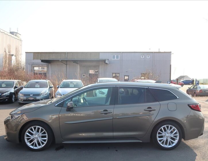 Toyota Corolla Kombi 2,0 l 132 kw