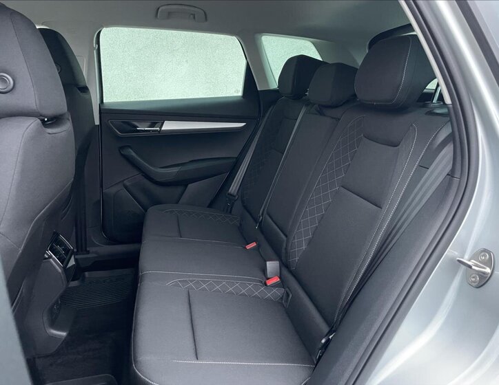 Škoda Karoq SUV 999,0 81 kw