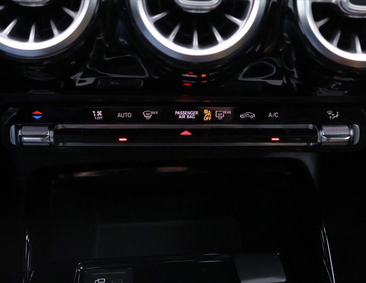 Mercedes-Benz Třídy A Hatchback 2,0 l 310 kw