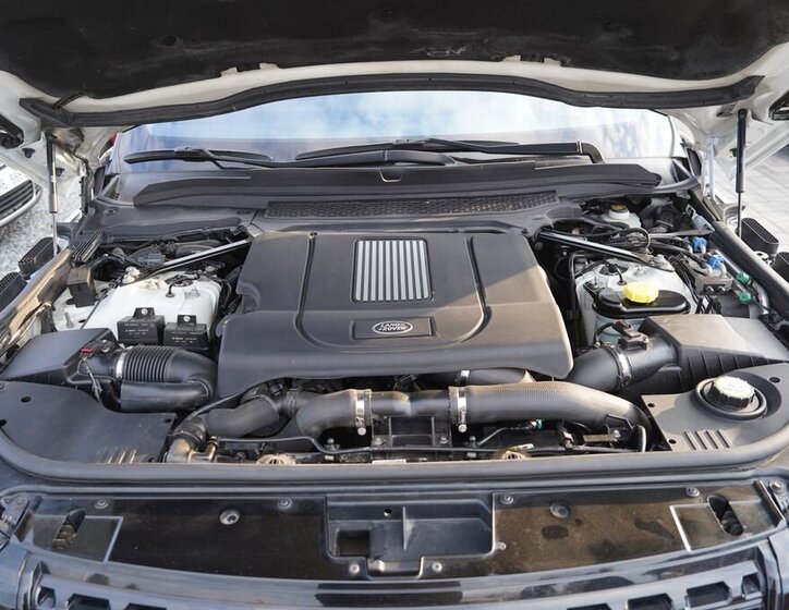 Land Rover Range Rover SUV / Terénní 4,4 l 250 kw