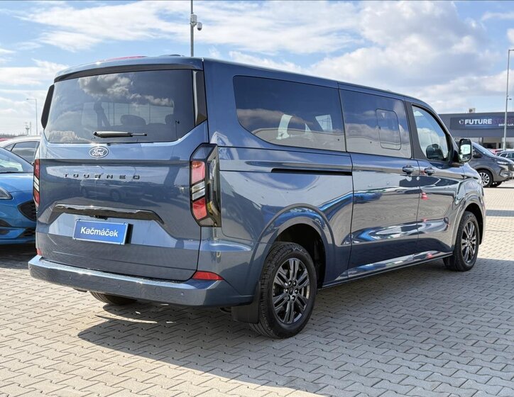 Ford Tourneo Custom MPV 2,0 l 125 kw