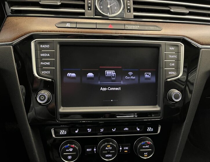 Volkswagen Passat 10