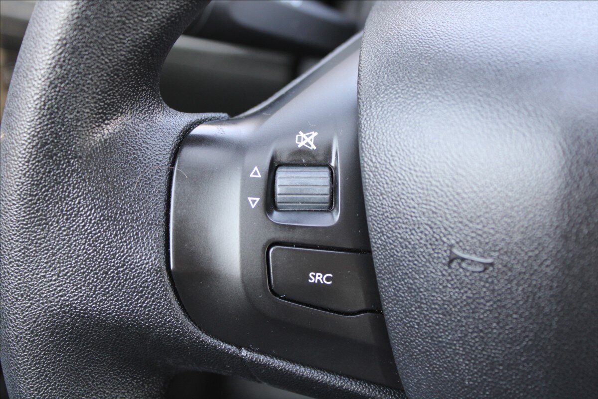 Peugeot 208 Hatchback 1,2 l 60 kw