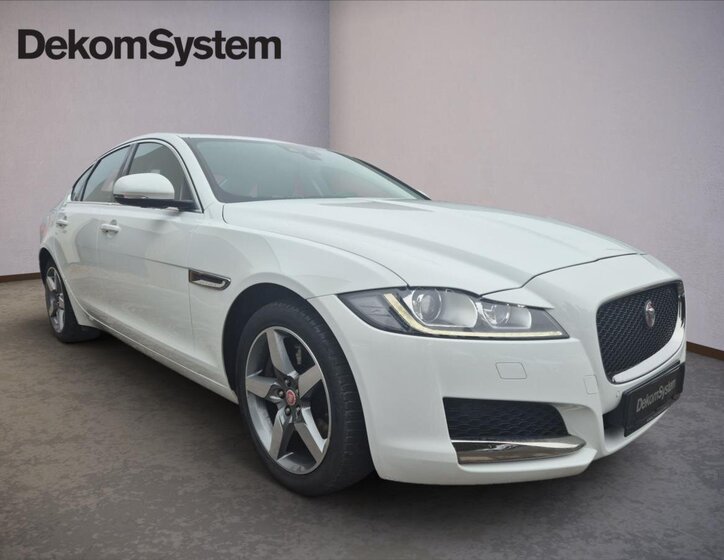 Jaguar XF Sedan 3,0 l 221 kw