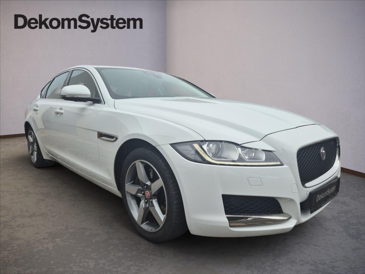 Jaguar XF Sedan 3,0 l 221 kw
