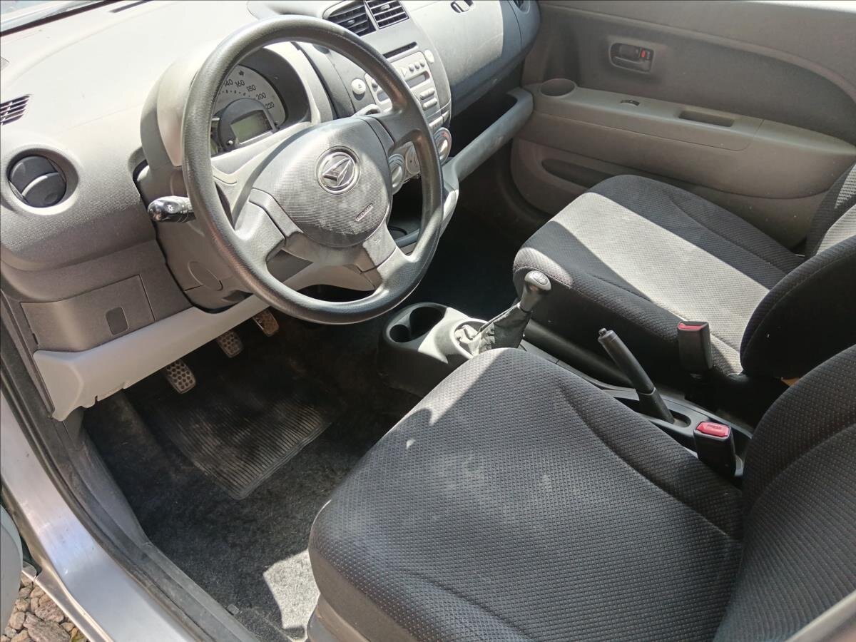 Daihatsu Sirion Hatchback 998,0 51 kw