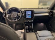 Volvo XC40 SUV / Terénní 2,0 l 120 kw