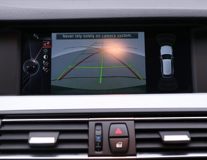 BMW Řada 5 Kombi 3,0 l 190 kw