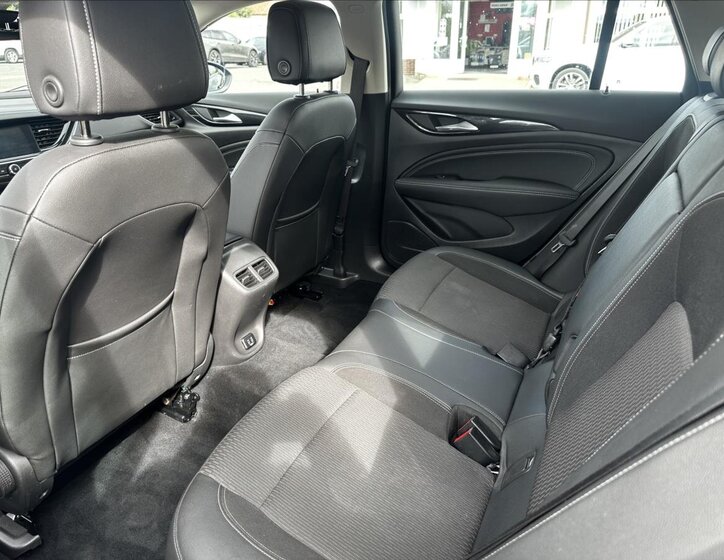 Opel Insignia Kombi 2,0 l 125 kw