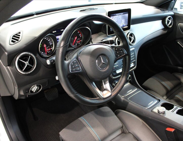 Mercedes-Benz CLA Kombi 2,1 l 125 kw
