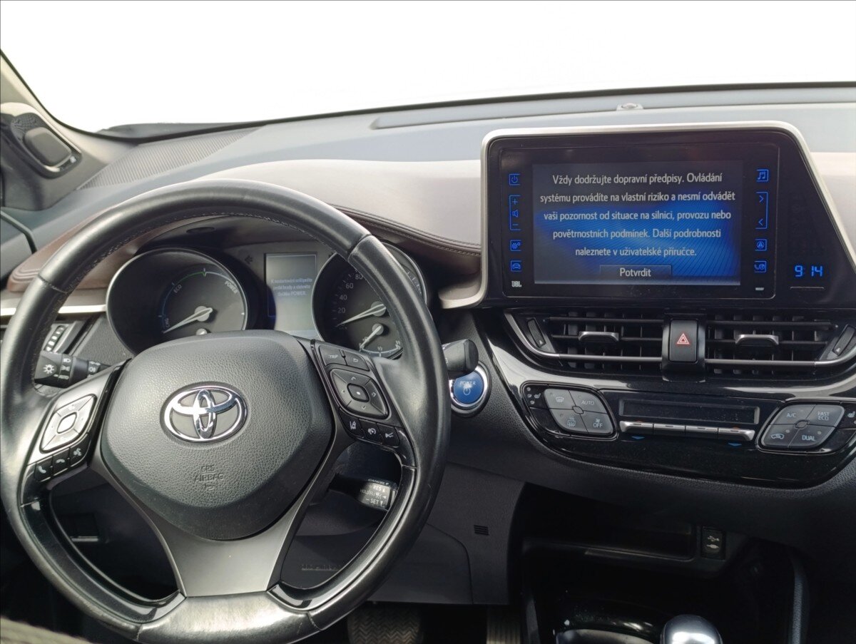 Toyota C-HR Hatchback 1,8 l 72 kw