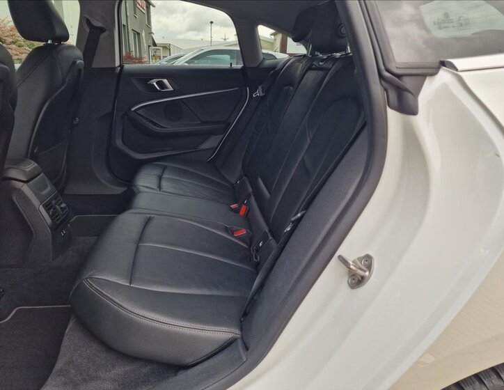 BMW Řada 2 Sedan / Limuzína 2,0 l 110 kw