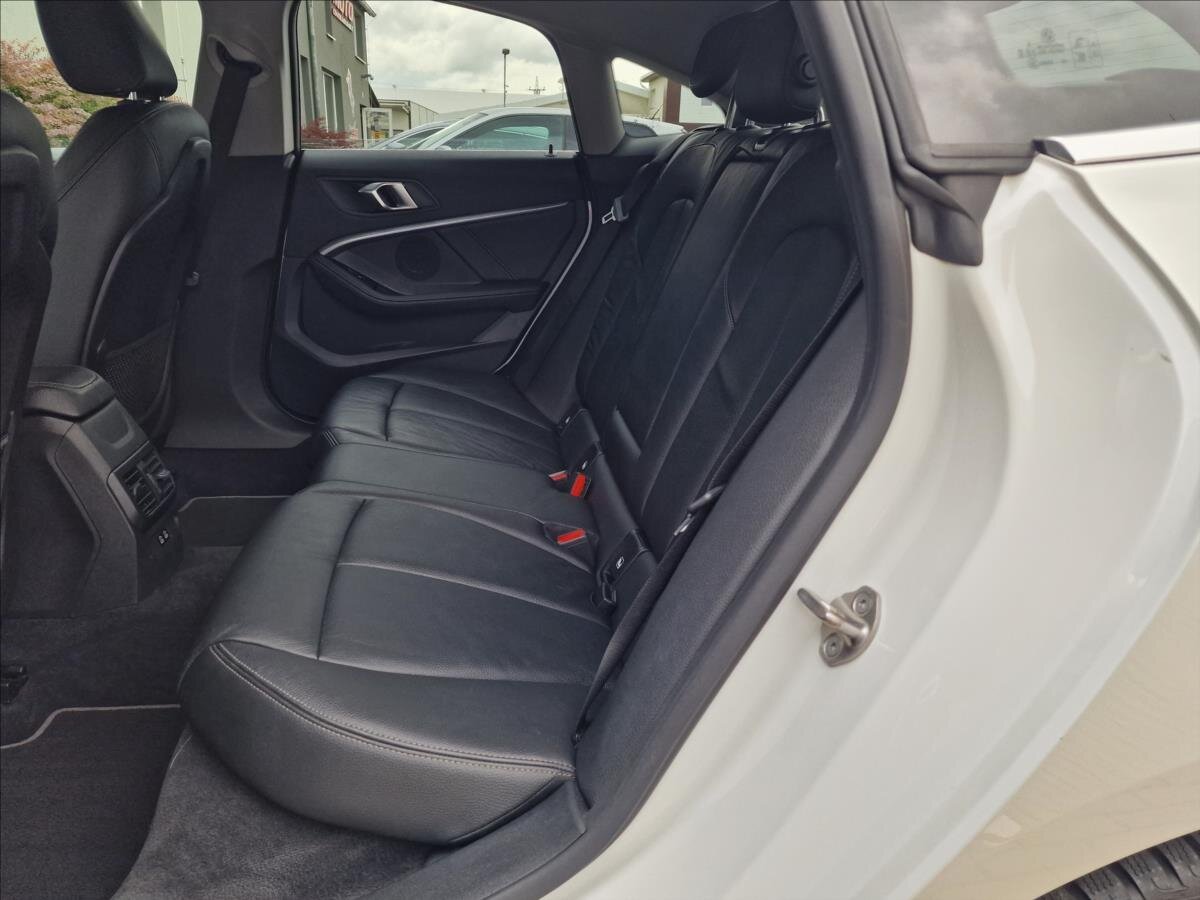 BMW Řada 2 Sedan / Limuzína 2,0 l 110 kw