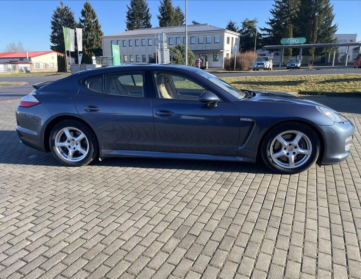 Porsche Panamera Hatchback 3,6 l 220 kw