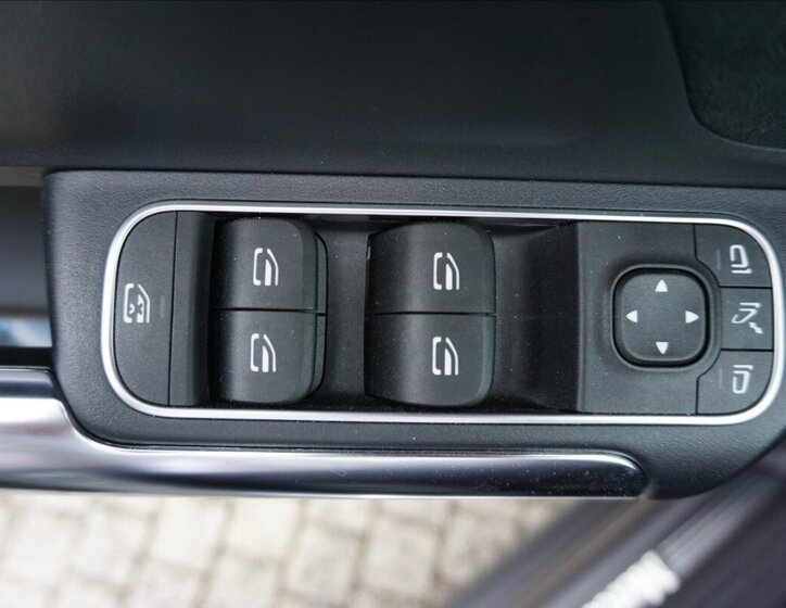 Mercedes-Benz GLA SUV 2,0 l 165 kw