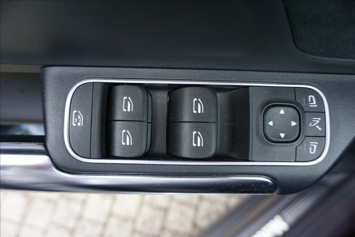 Mercedes-Benz GLA SUV 2,0 l 165 kw