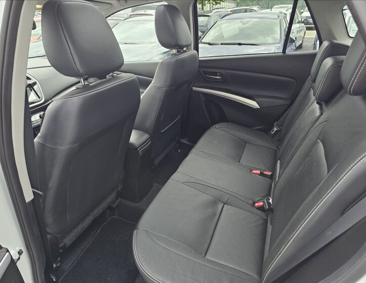 Suzuki SX4 S-Cross Hatchback 1,4 l 103 kw
