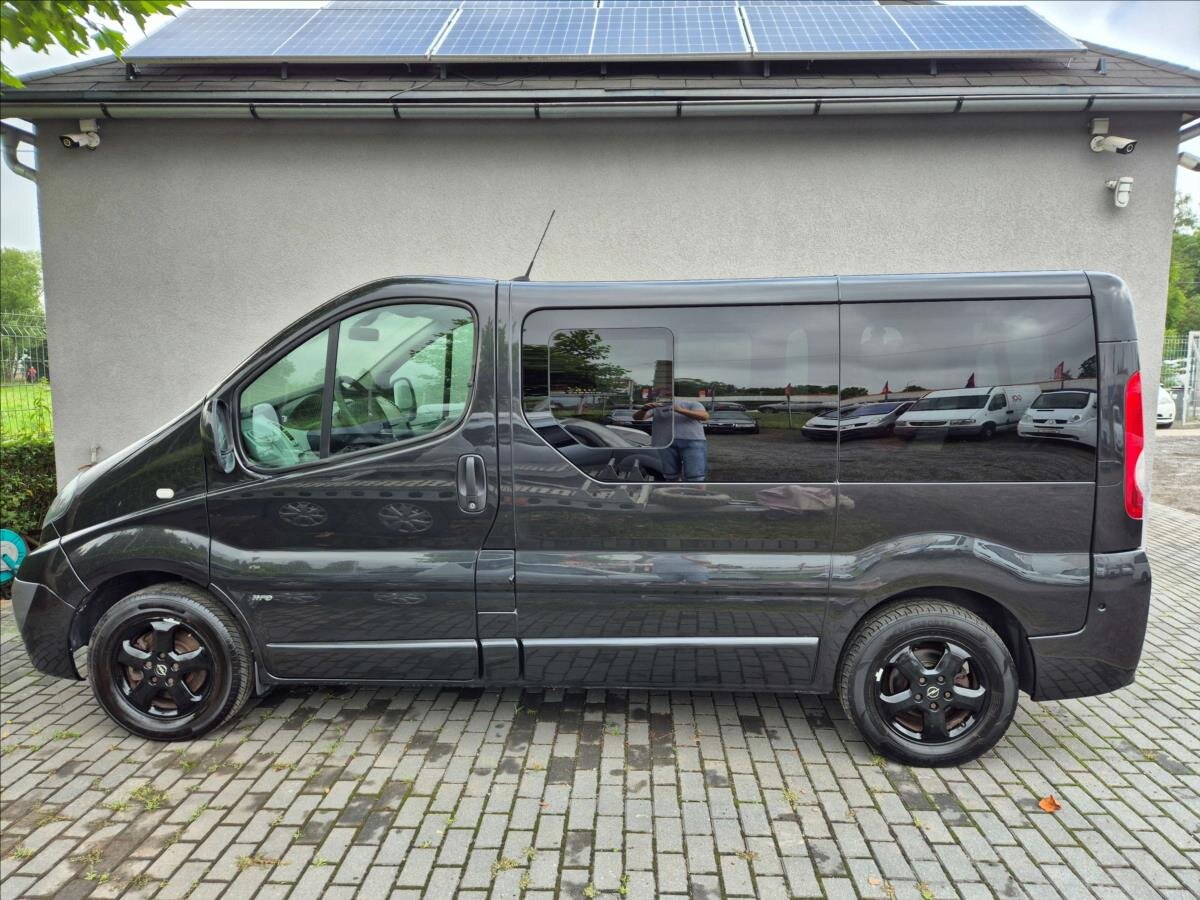 Opel Vivaro VAN / Minibus 2,0 l 84 kw