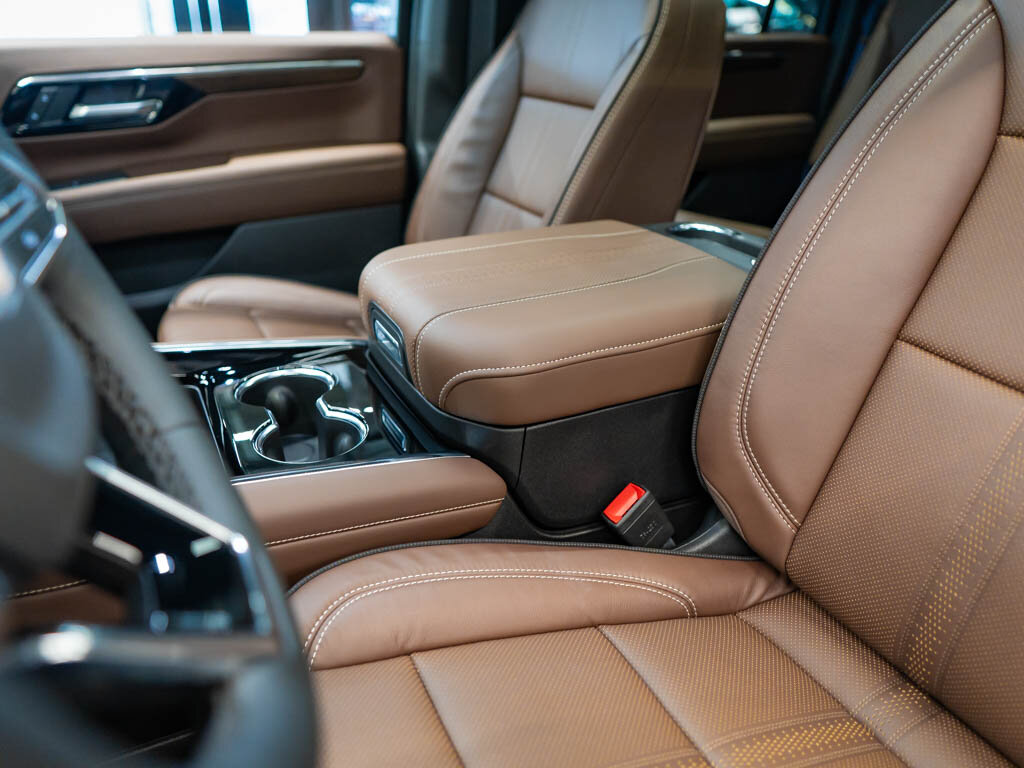 Chevrolet Suburban SUV / Terénní 6,2 l 313 kw