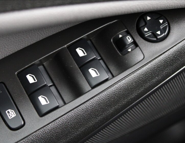 Opel Crossland X SUV / Terénní 1,2 l 81 kw