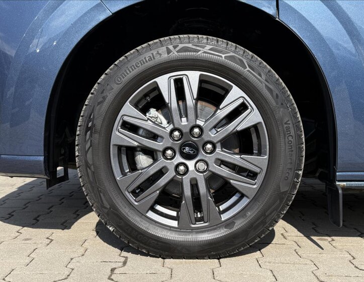 Ford Tourneo Custom MPV 2,0 l 125 kw