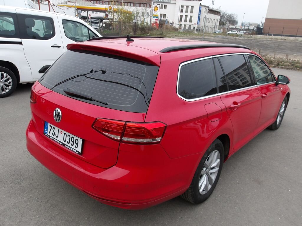 Volkswagen Passat Kombi 1,6 l 88 kw