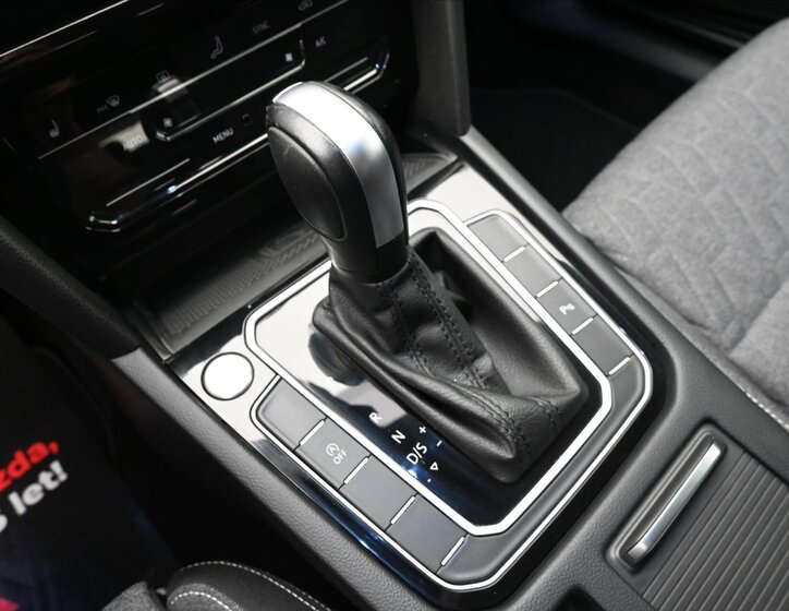 Volkswagen Passat Kombi 2,0 l 110 kw