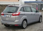 Ford Grand C-MAX 11