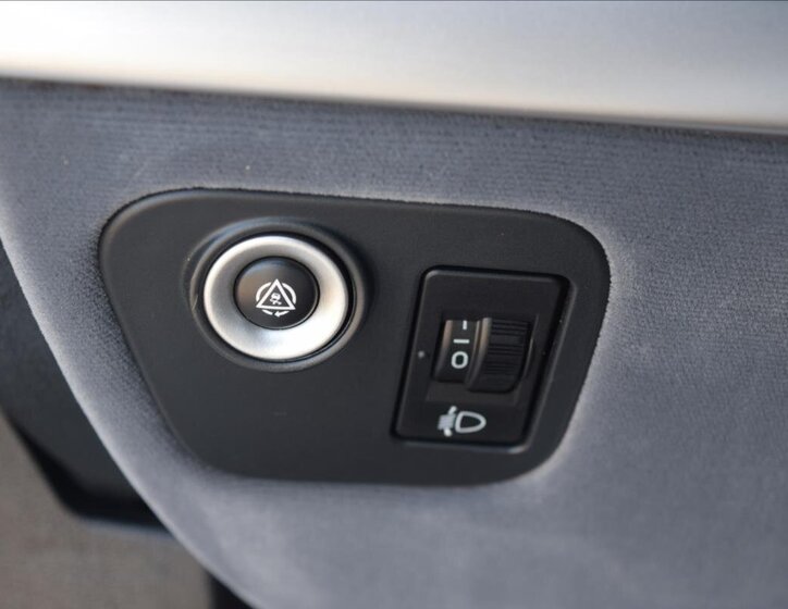 Peugeot 807 MPV 2,0 l 100 kw