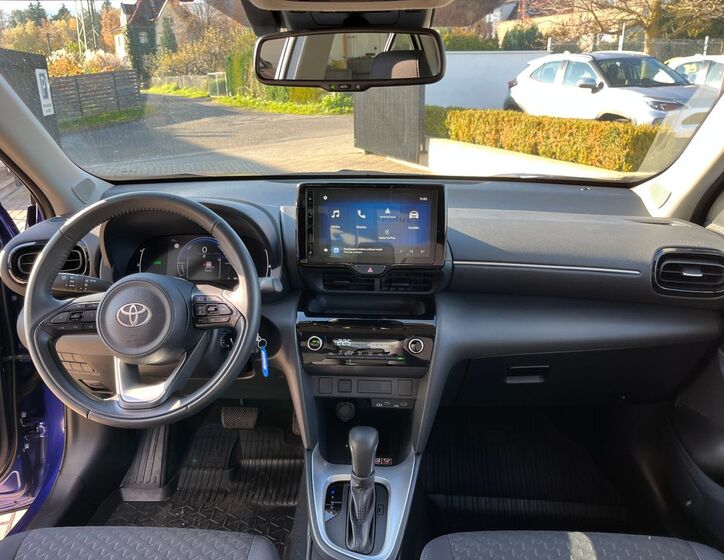 Toyota Yaris Cross 15