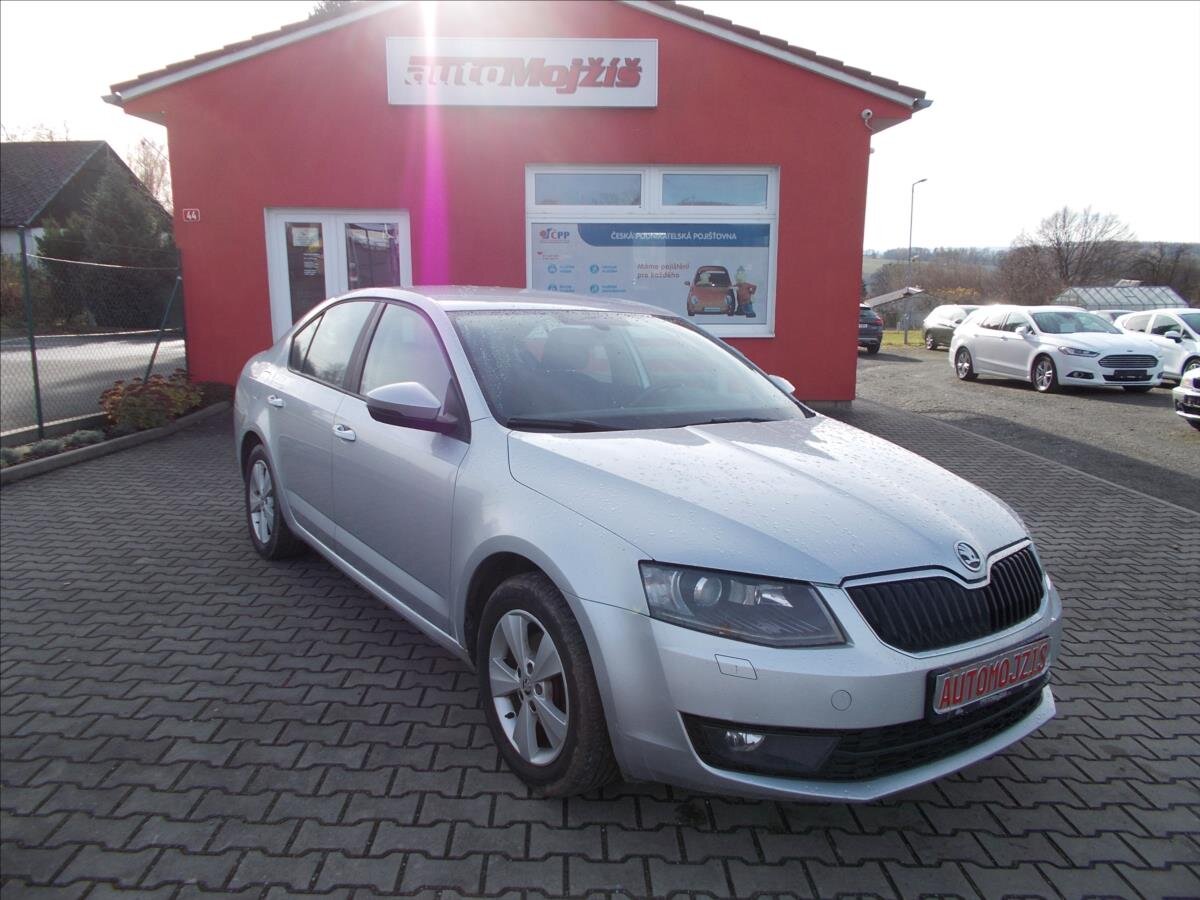 Škoda Octavia Sedan / Limuzína 1,6 l 77 kw