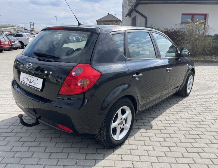 KIA Ceed Hatchback 1,4 l 80 kw